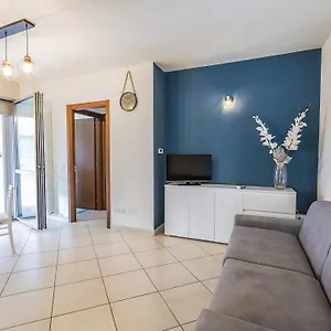 https://la-rocca-home-bilocale-con-giardino-a.emilia-romagnahotels.net